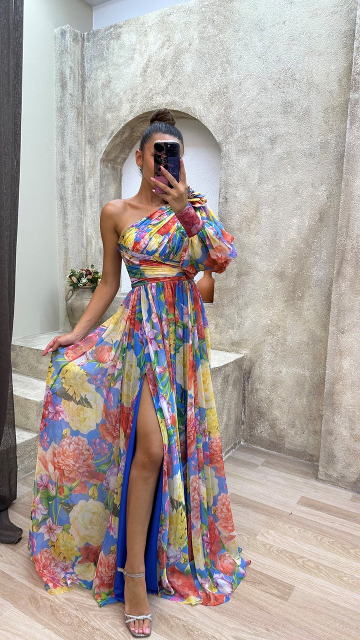 Regina | Elegant Flowy Shoulder Dress for Summer Events