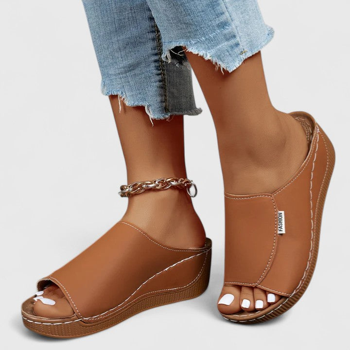 Noemi | Orthopedic Sandals