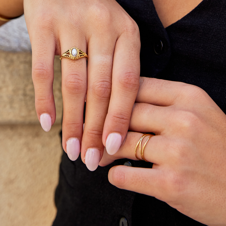 LILY – VINTAGE PEARL RING